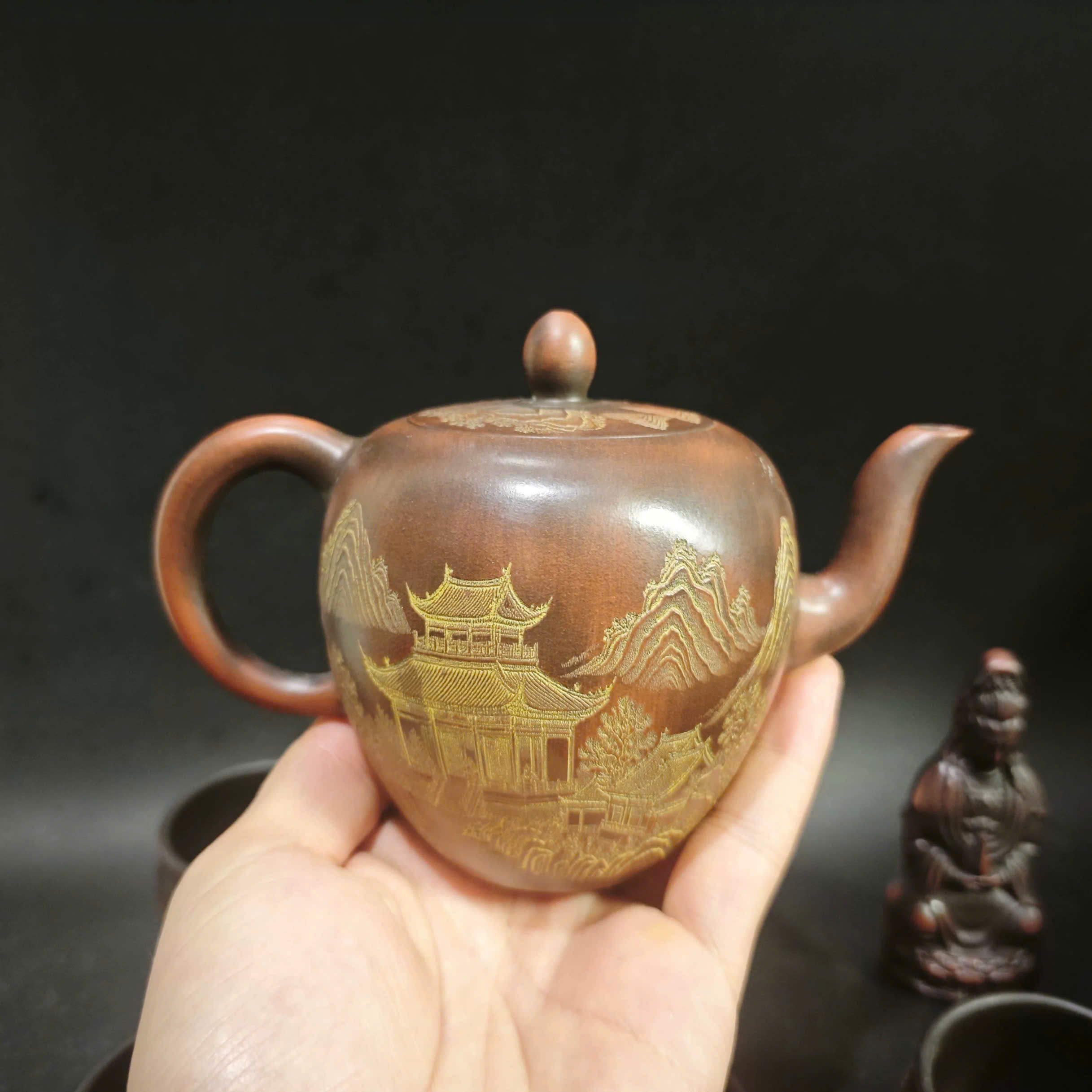 am-ne-hung-my-nhan-kien-co-kinh-chau-1