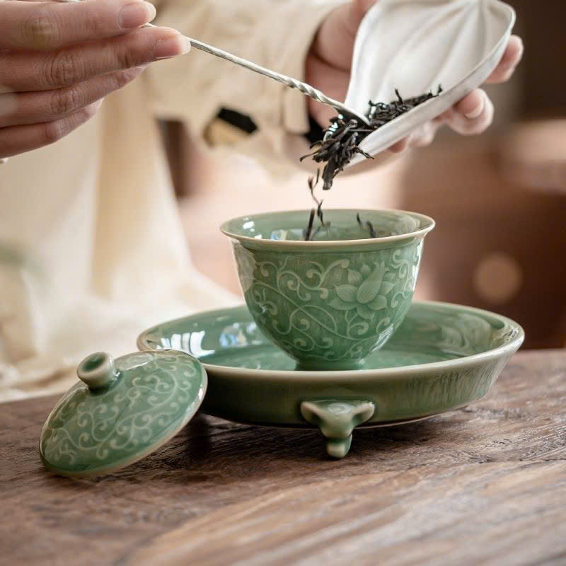 chen-khai-su-duc-hoa-men-ngoc-bich-lien-hoa-2